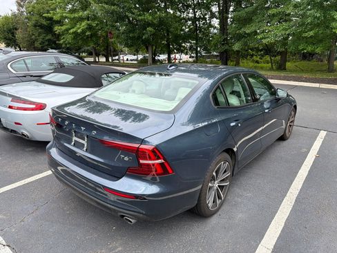 Used 2021 Volvo S60 T6 Momentum w/ Protection Package AWD/4WD image 2