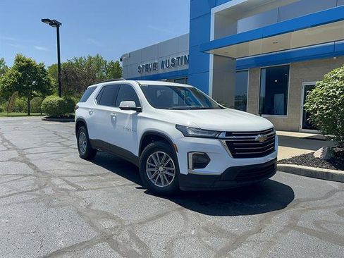 Used 2023 Chevrolet Traverse LT FWD image 1