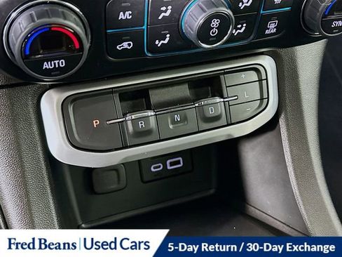 Certified 2023 GMC Acadia SLT w/ Elevation Edition AWD/4WD image 19
