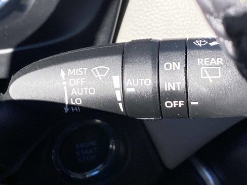 Used 2025 Toyota RAV4 XLE image 21