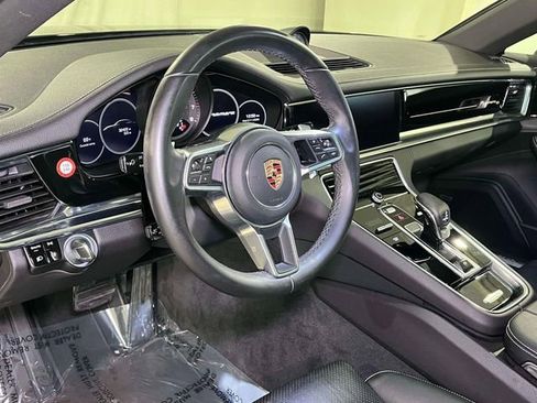 Certified 2020 Porsche Panamera image 16