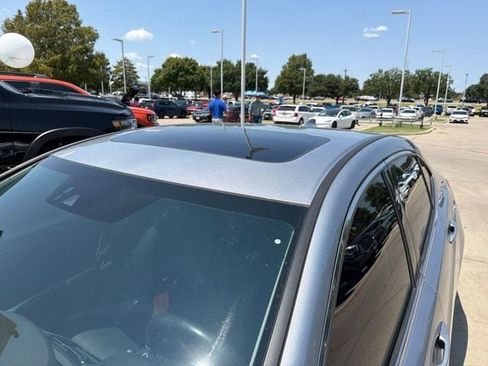 Used 2020 Acura TLX w/ Technology Package FWD image 6