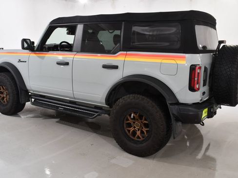 Used 2022 Ford Bronco Badlands w/ Sasquatch Package AWD/4WD image 15