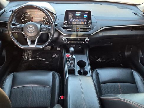 Used 2019 Nissan Altima 2.5 SR FWD image 14