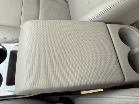 Used 2009 Ford Escape XLT FWD image 37