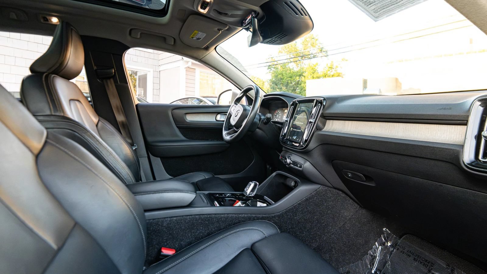 Used 2019 Volvo XC40 T5 Inscription AWD/4WD image 12
