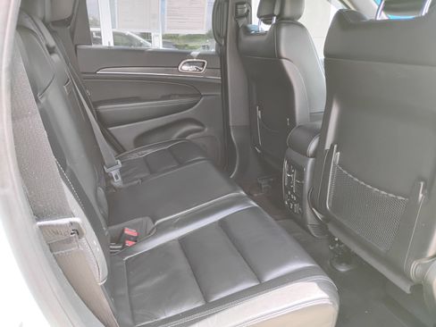 Used 2017 Jeep Grand Cherokee Limited AWD/4WD image 28
