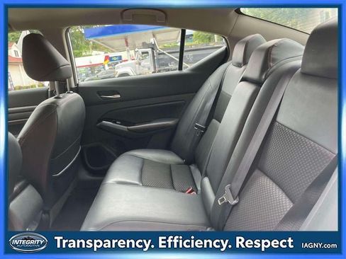 Used 2023 Nissan Altima 2.5 SR FWD image 12