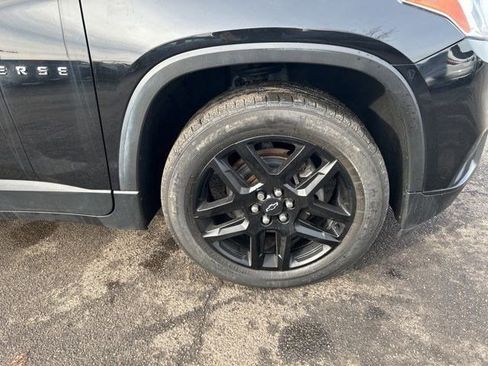 Used 2020 Chevrolet Traverse LT image 46