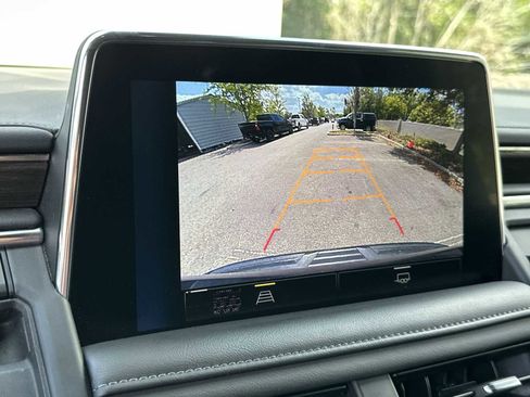 Certified 2024 Chevrolet Suburban LT RWD image 22