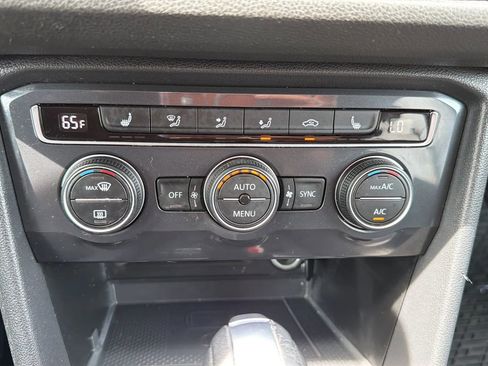 Used 2020 Volkswagen Tiguan SE AWD/4WD image 19