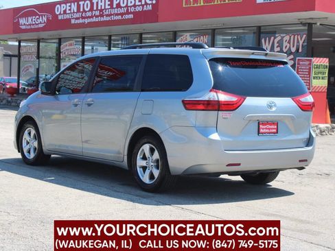 Used 2017 Toyota Sienna LE image 7