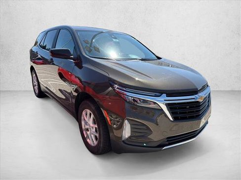 Used 2023 Chevrolet Equinox LT AWD/4WD image 3