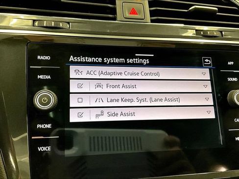 Used 2023 Volkswagen Tiguan SE R-Line FWD image 37