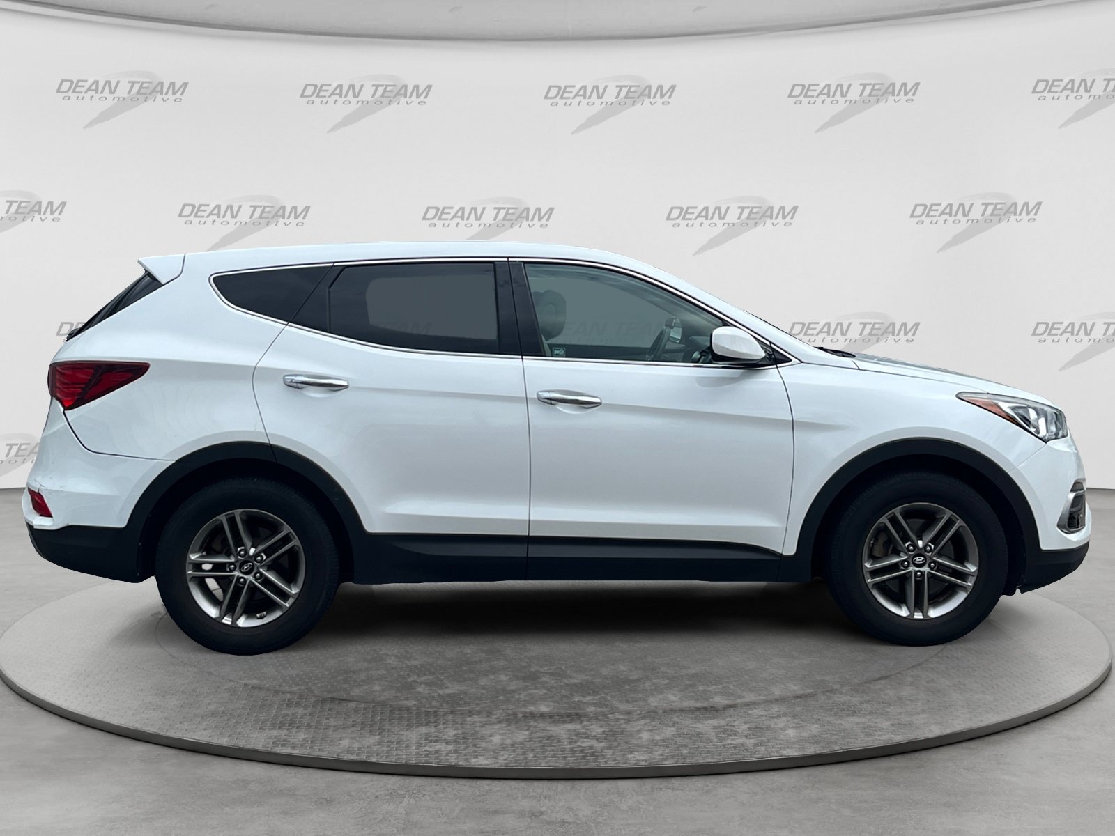 Used 2017 Hyundai Santa Fe Sport FWD image 9
