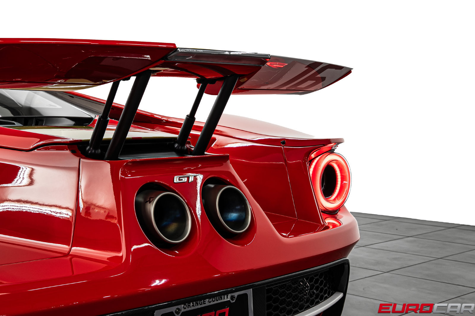 Used 2022 Ford GT Heritage Edition RWD image 34
