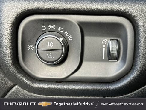 Used 2024 RAM 3500 Big Horn AWD/4WD image 28