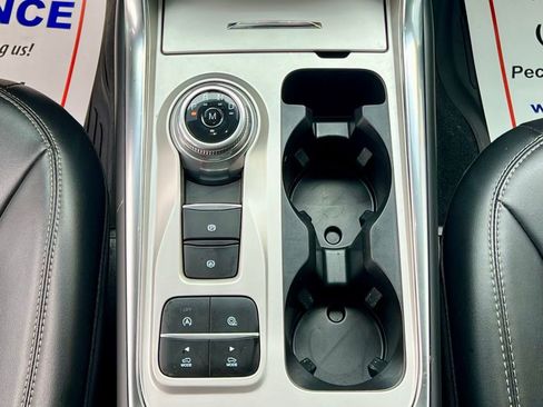 Used 2021 Ford Explorer XLT w/ Equipment Group 202A image 33