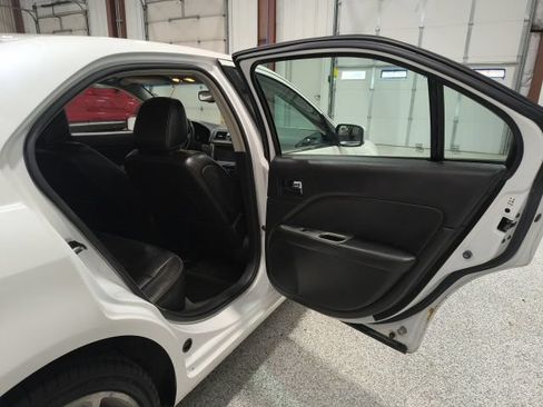 Used 2010 Ford Fusion SEL FWD image 19
