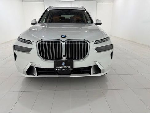 Certified 2024 BMW X7 xDrive40i w/ Climate Comfort Package AWD/4WD image 8