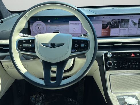 Used 2025 Genesis GV80 3.5T Prestige image 21