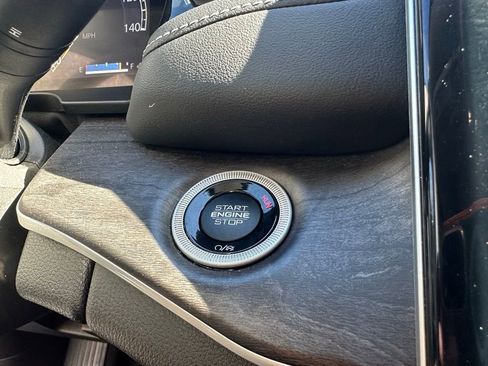 Used 2023 Jeep Grand Cherokee Limited AWD/4WD image 18