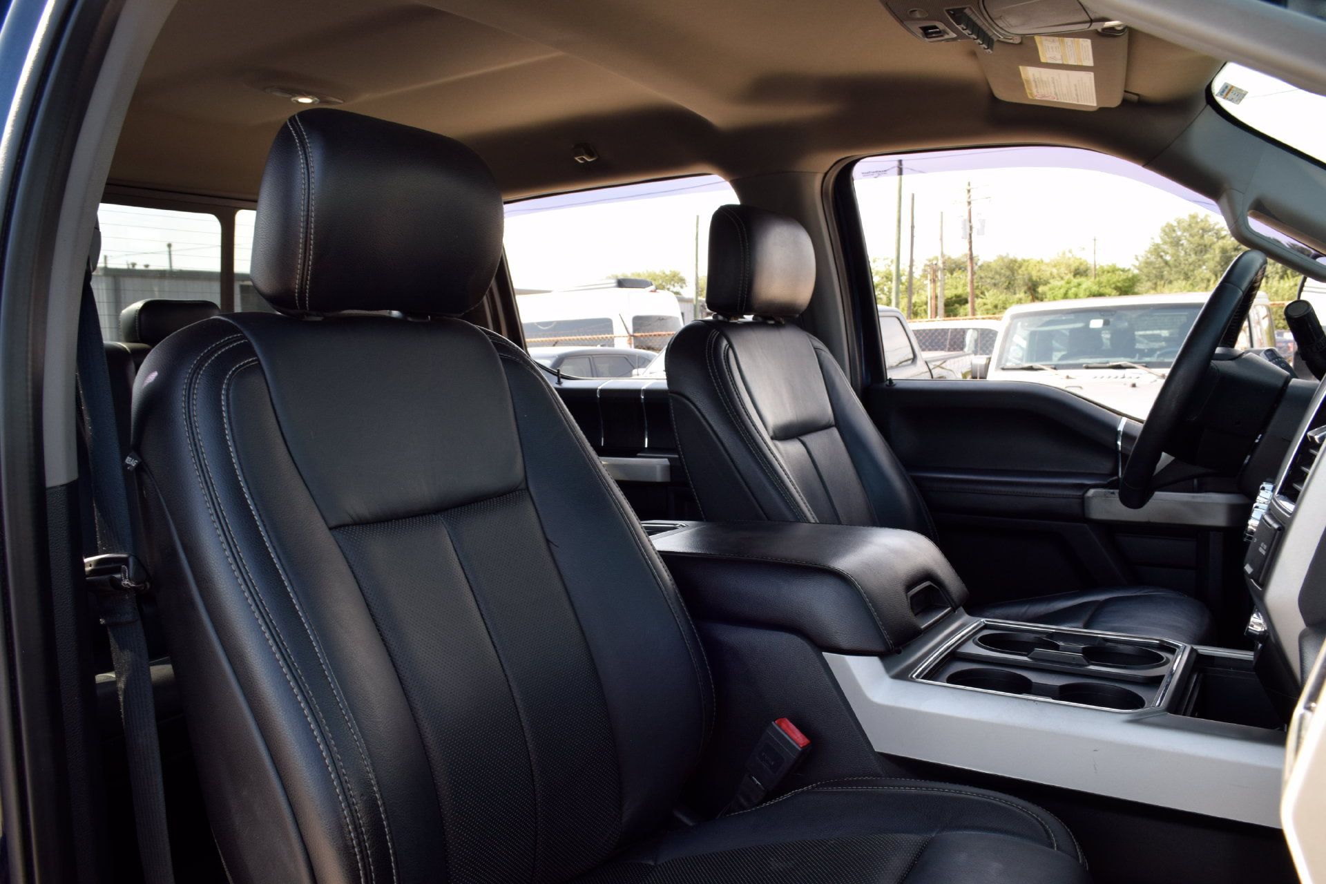 Used 2020 Ford F250 Lariat w/ Lariat Ultimate Package AWD/4WD image 24