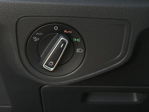 Used 2022 Volkswagen Atlas SE image 19