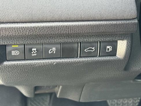 Used 2025 Toyota Camry LE FWD image 32