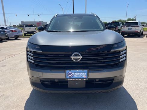 Certified 2025 Nissan Kicks SV w/ SV Premium Package FWD image 8