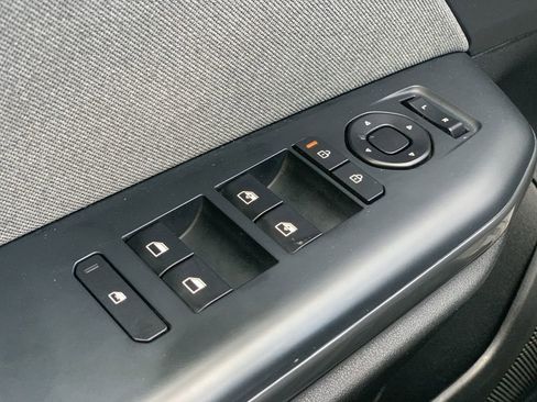 Used 2025 Kia K4 EX image 21