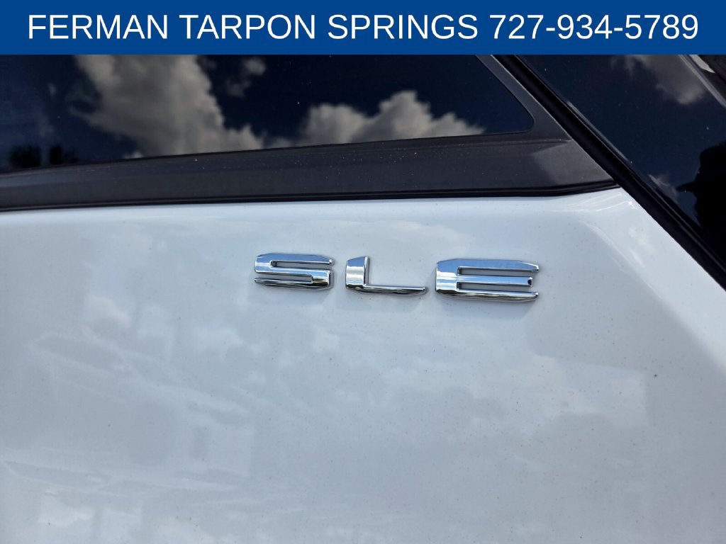 Used 2024 GMC Terrain SLE AWD/4WD image 10