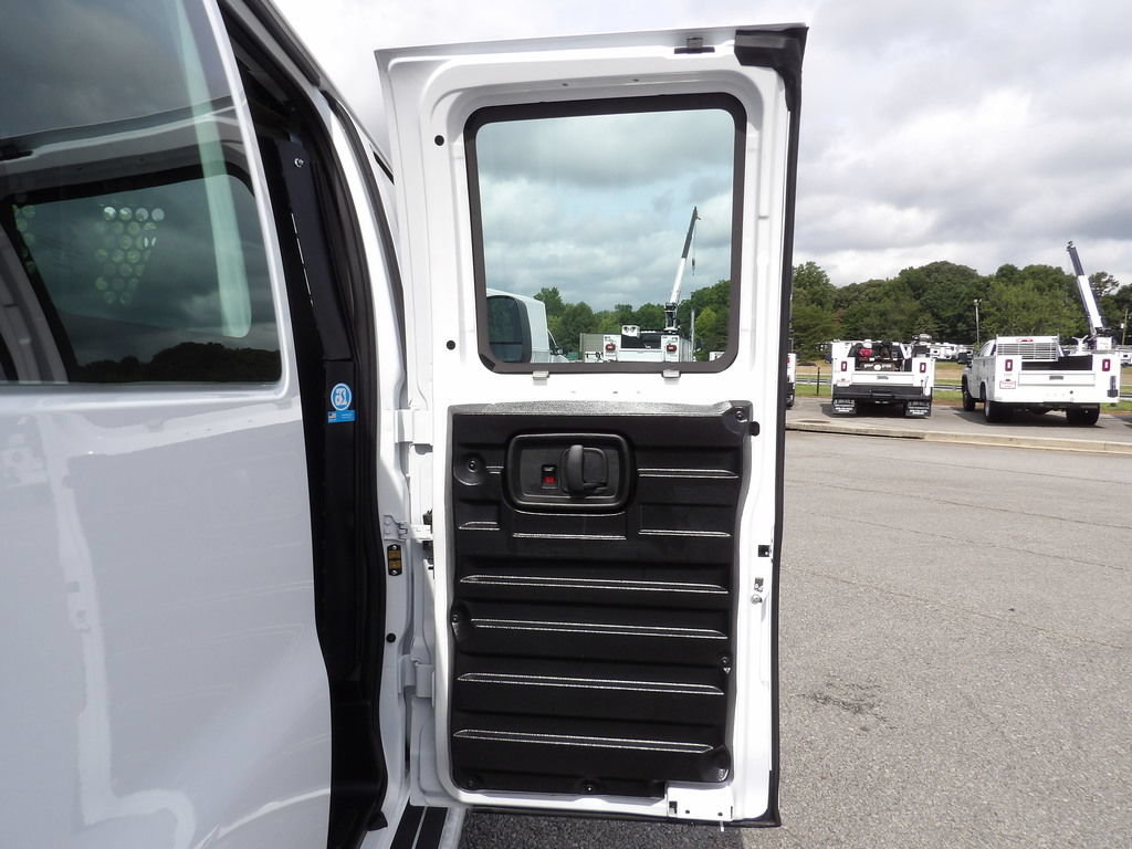 Used 2025 GMC Savana 2500 w/ Driver Convenience Package RWD image 26