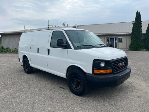 Used 2016 GMC Savana 2500 RWD image 8