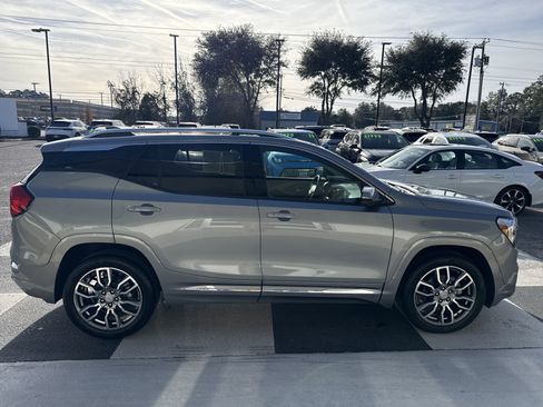 Used 2024 GMC Terrain Denali w/ Denali Premium Package image 3