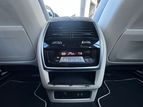 Used 2020 BMW X7 xDrive40i w/ M Sport Package image 28