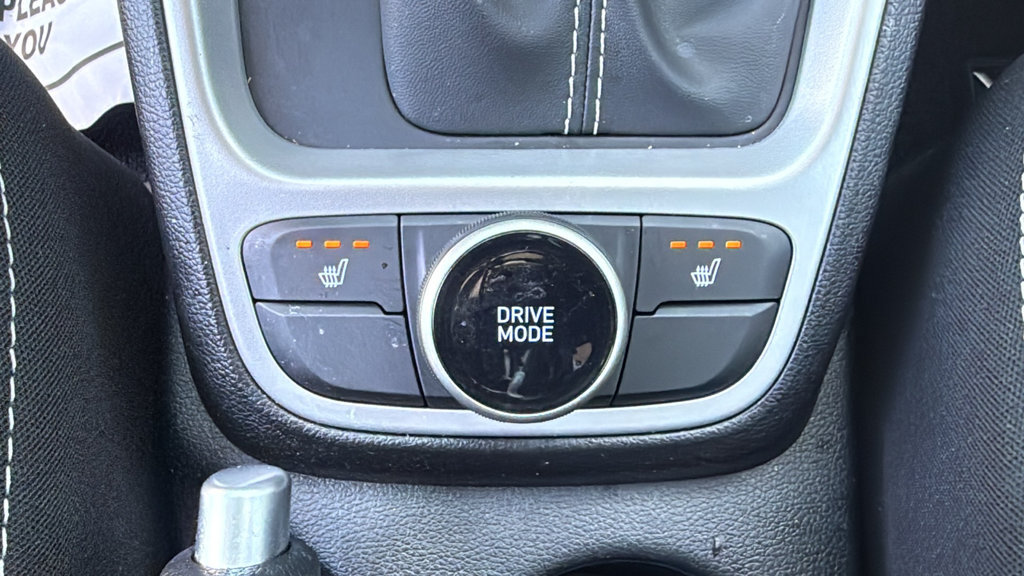 Used 2026 Hyundai Venue SEL FWD image 23
