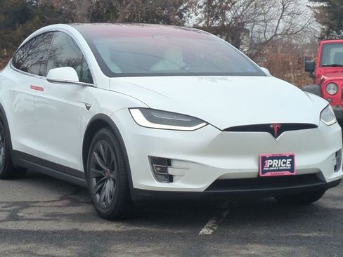 Used 2018 Tesla Model X P100D image 3