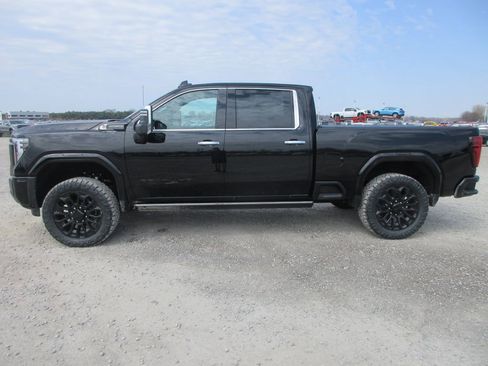 New 2026 GMC Sierra 2500 Denali Ultimate image 11