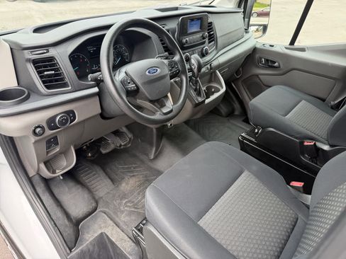 Used 2024 Ford Transit 250 Low Roof w/ Exterior Upgrade Package RWD image 9