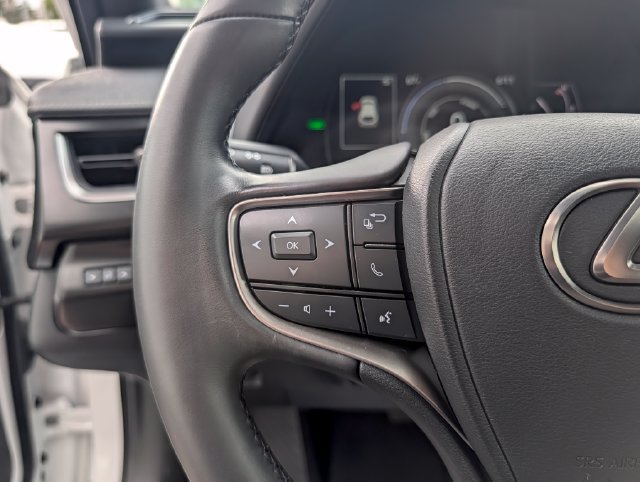 Used 2024 Lexus UX 250h FWD image 19