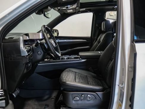 Used 2025 Cadillac Escalade V w/ LPO, Floor Liner Package AWD/4WD image 5