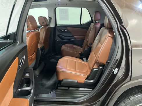 Used 2019 Chevrolet Traverse High Country AWD/4WD image 27