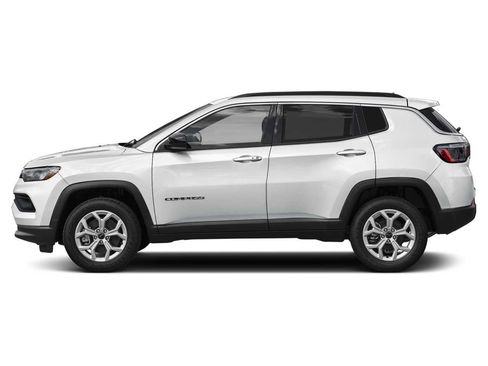 Used 2026 Jeep Compass Limited AWD/4WD image 3