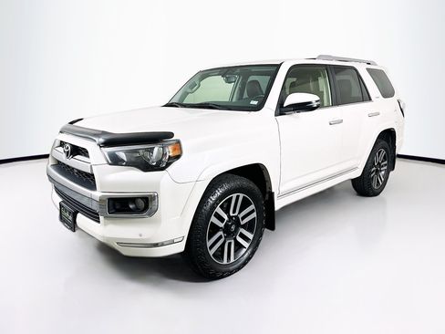 Used 2018 Toyota 4Runner Limited AWD/4WD image 3