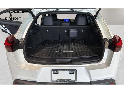 Used 2025 Lexus UX 300h AWD w/ Accessory Package (Z2) image 18