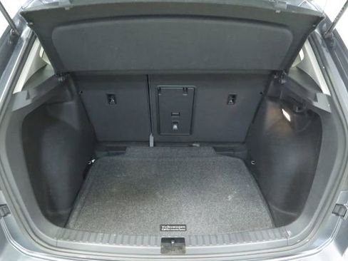 Used 2022 Volkswagen Taos SE image 34