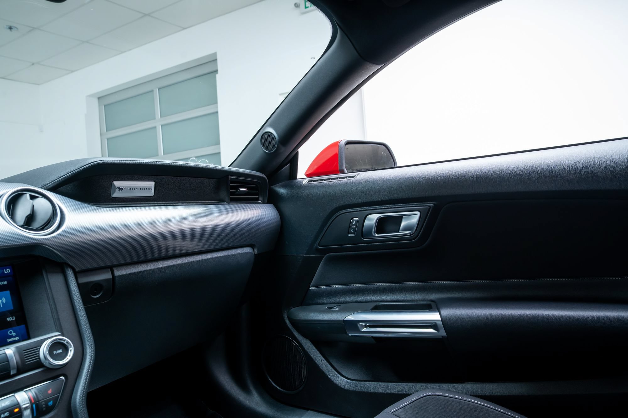 Used 2021 Ford Mustang GT RWD image 9