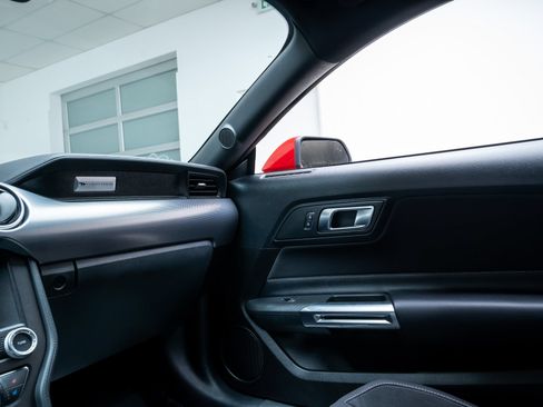 Used 2021 Ford Mustang GT RWD image 9