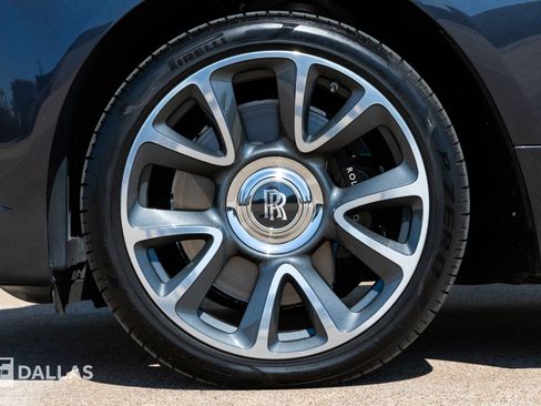 Used 2020 Rolls-Royce Wraith image 9